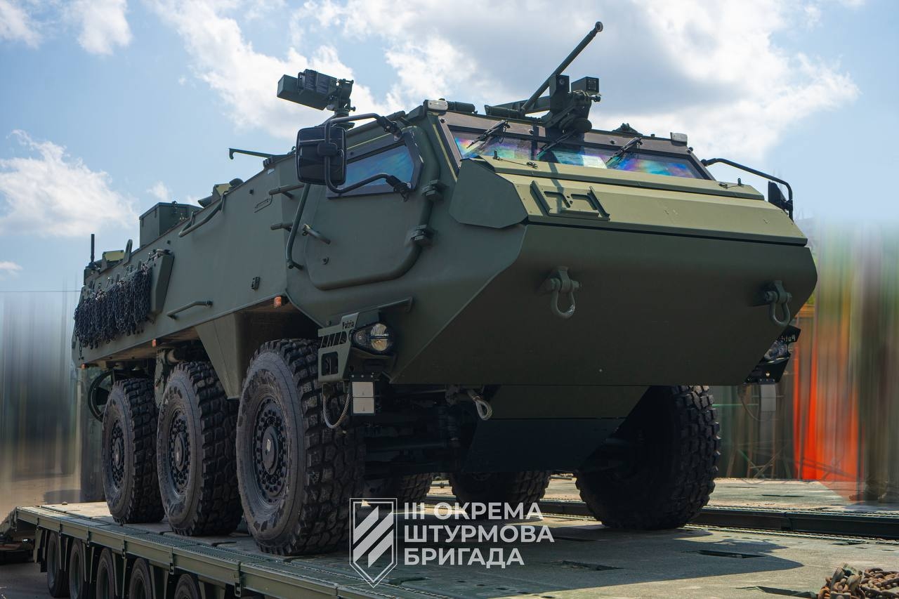 Переданные 3-й ОШБр БТР Patria латвийского производства 