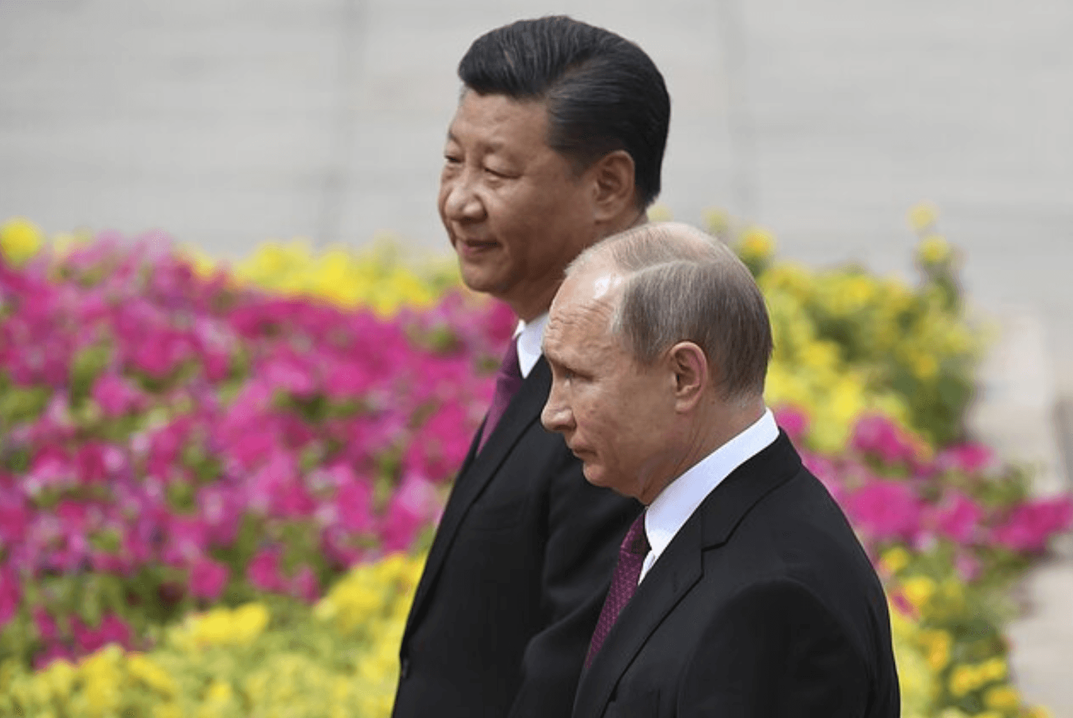 Неравный пакт. Константин Эггерт о том, как Путин превращает Россию в «младшего брата» Китая